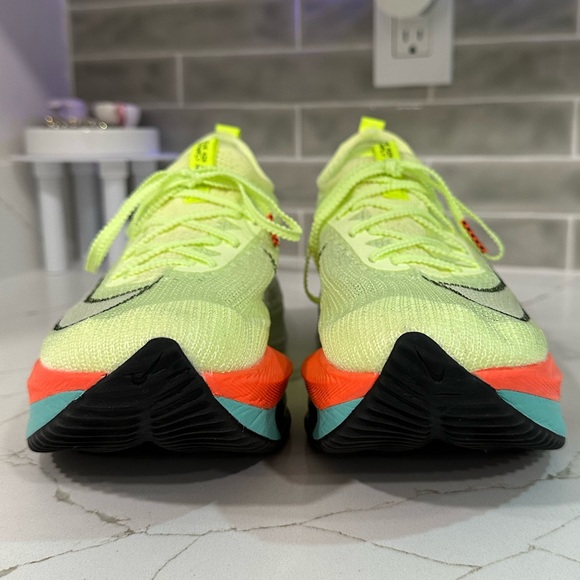 Nike Air Zoom Alphafly Next% Fast Pack. Women’s size 8.5 M. Color Neon Green. - Picture 4 of 14